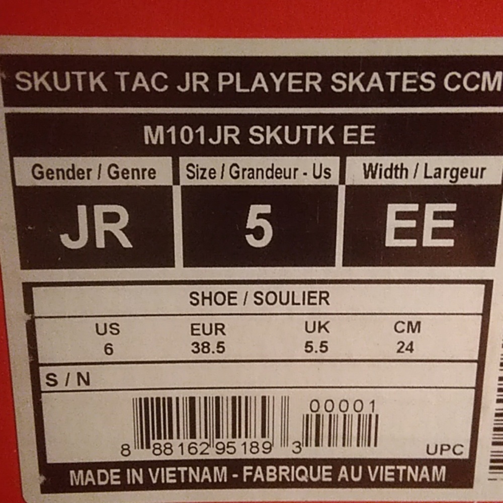 CCM Ultra Tacks - Picture 2 of 5